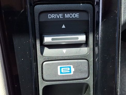 Used 2024 Honda Accord Touring image 27