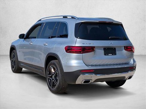 Used 2026 Mercedes-Benz GLB 250 image 9