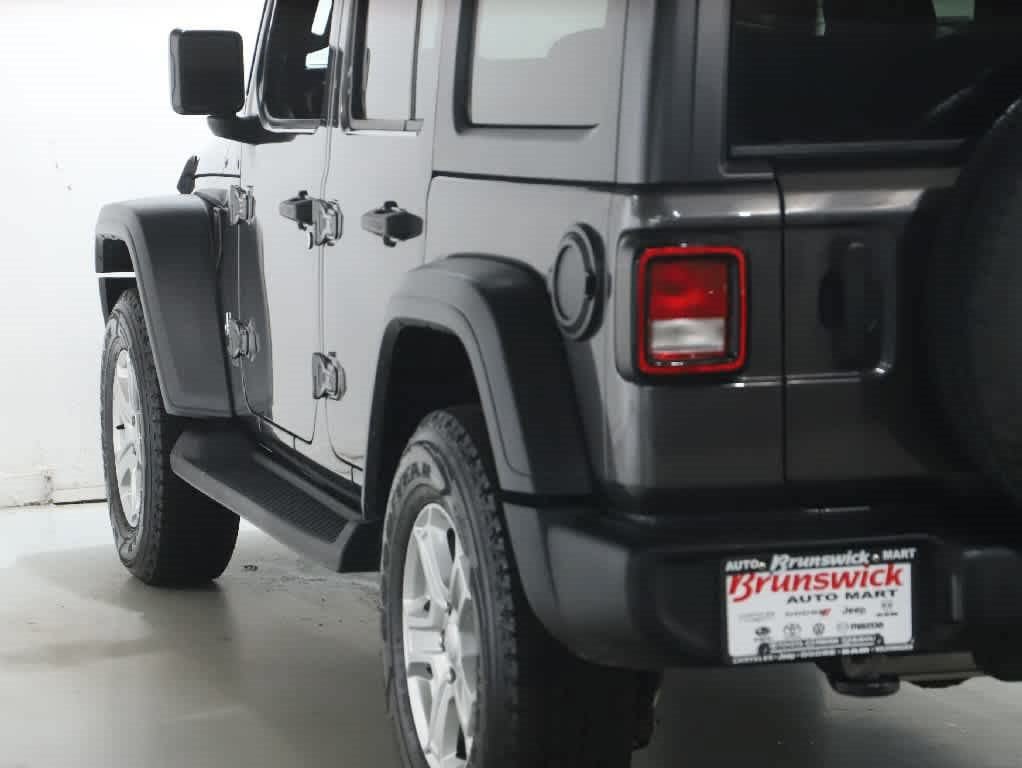 Used 2021 Jeep Wrangler Unlimited Sport AWD/4WD image 40