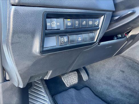 Used 2023 Toyota Tundra Limited w/ Power Package image 35