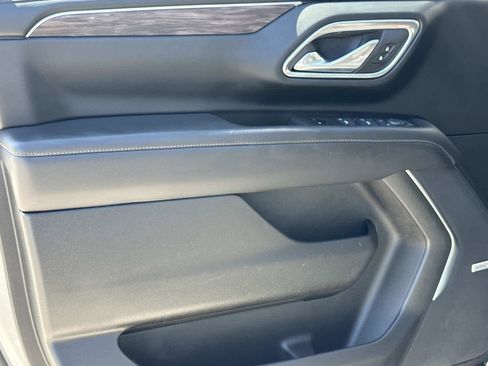 Used 2024 Chevrolet Tahoe LT w/ Luxury Package image 27