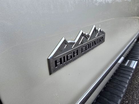 Used 2015 Chevrolet Silverado 1500 High Country w/ High Country Premium Package image 21