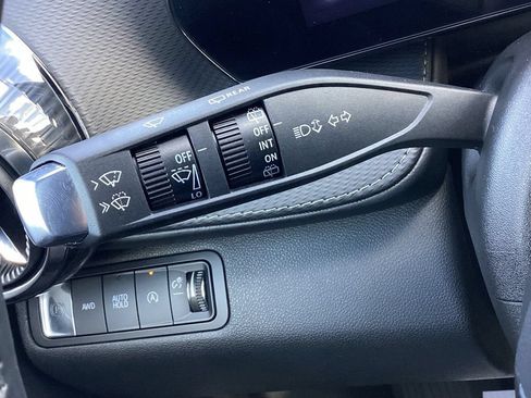 Used 2025 Chevrolet Equinox LT AWD/4WD image 23