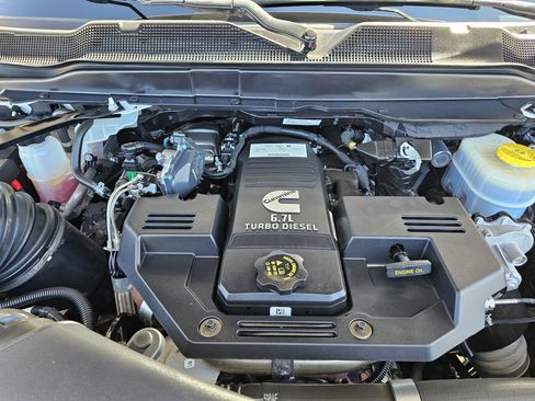 Used 2022 RAM 2500 Limited image 37