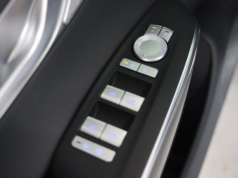 New 2026 Genesis GV70 2.5T AWD/4WD image 22