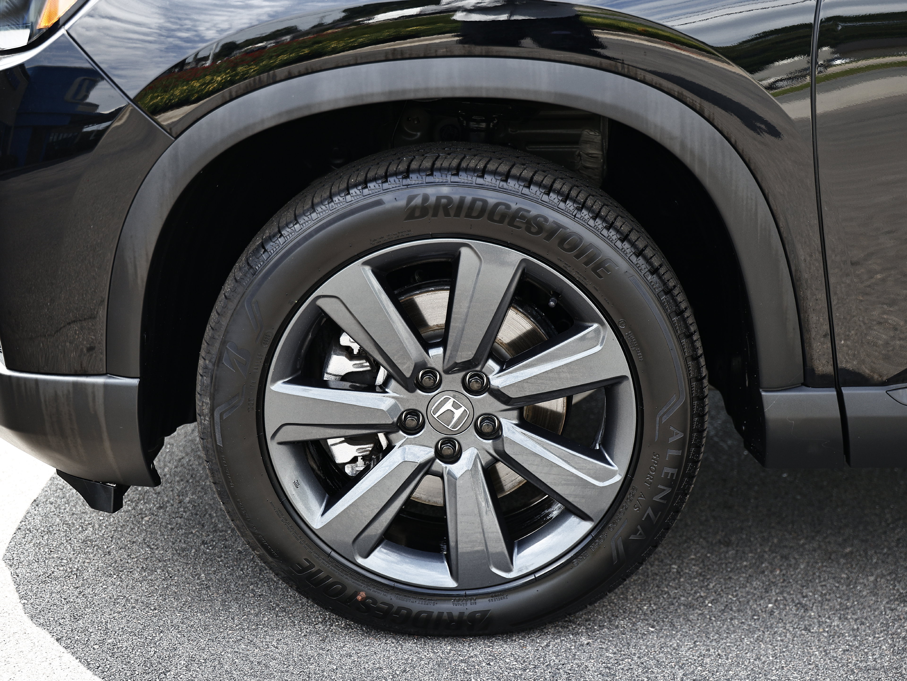 Certified 2026 Honda Pilot Sport image 4