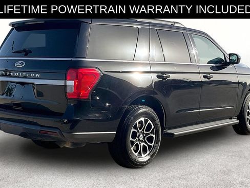 Used 2024 Ford Expedition XLT AWD/4WD image 2