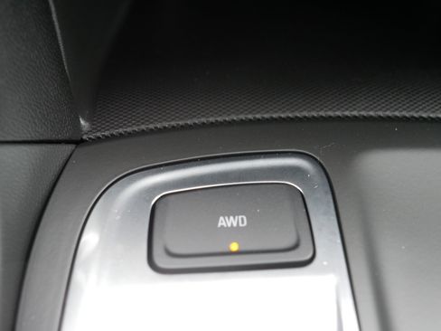 Used 2023 Chevrolet Equinox LS w/ LS Convenience Package image 32