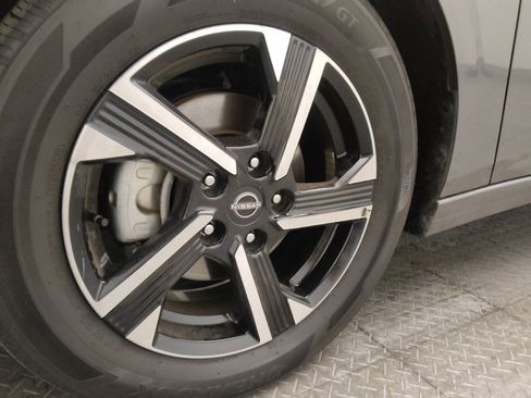 Used 2025 Nissan Sentra SV image 31