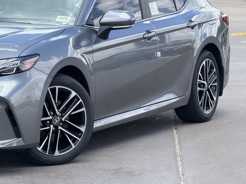 Used 2026 Toyota Camry XLE FWD image 3