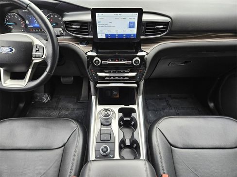 Used 2022 Ford Explorer Limited w/ Equipment Group 301A image 12