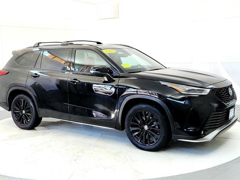 Used 2023 Toyota Highlander XSE image 7