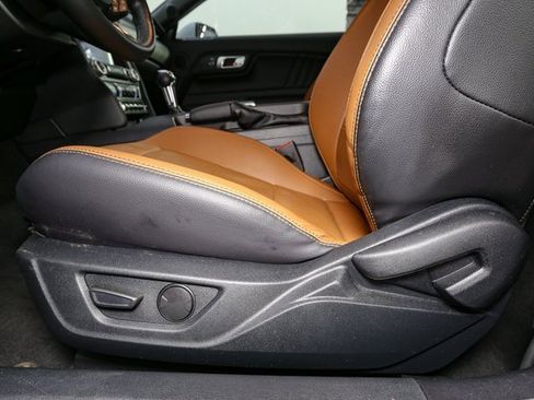 Used 2022 Ford Mustang GT Premium image 33