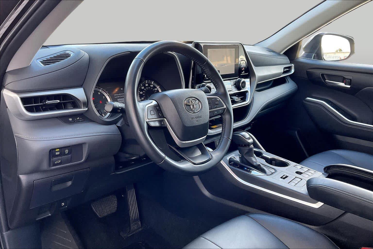 Used 2026 Toyota Highlander XLE AWD/4WD image 18