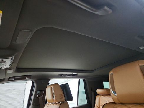 Used 2021 Cadillac Escalade Sport w/ LPO, ONYX Package AWD/4WD image 15