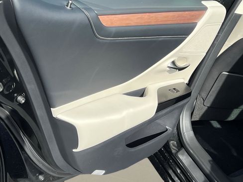 New 2025 Lexus ES 350 w/ Premium Package image 16