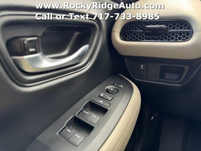 Used 2025 Honda HR-V LX image 27