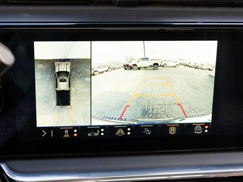 Used 2024 GMC Sierra 2500 Denali Ultimate w/ Max Trailering Package image 4