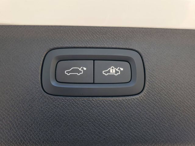 Used 2024 Volvo XC90 T8 Ultimate AWD/4WD image 35