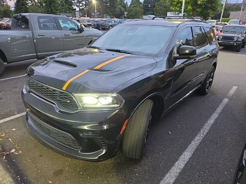 Used 2022 Dodge Durango R/T w/ Blacktop Package AWD/4WD image 2