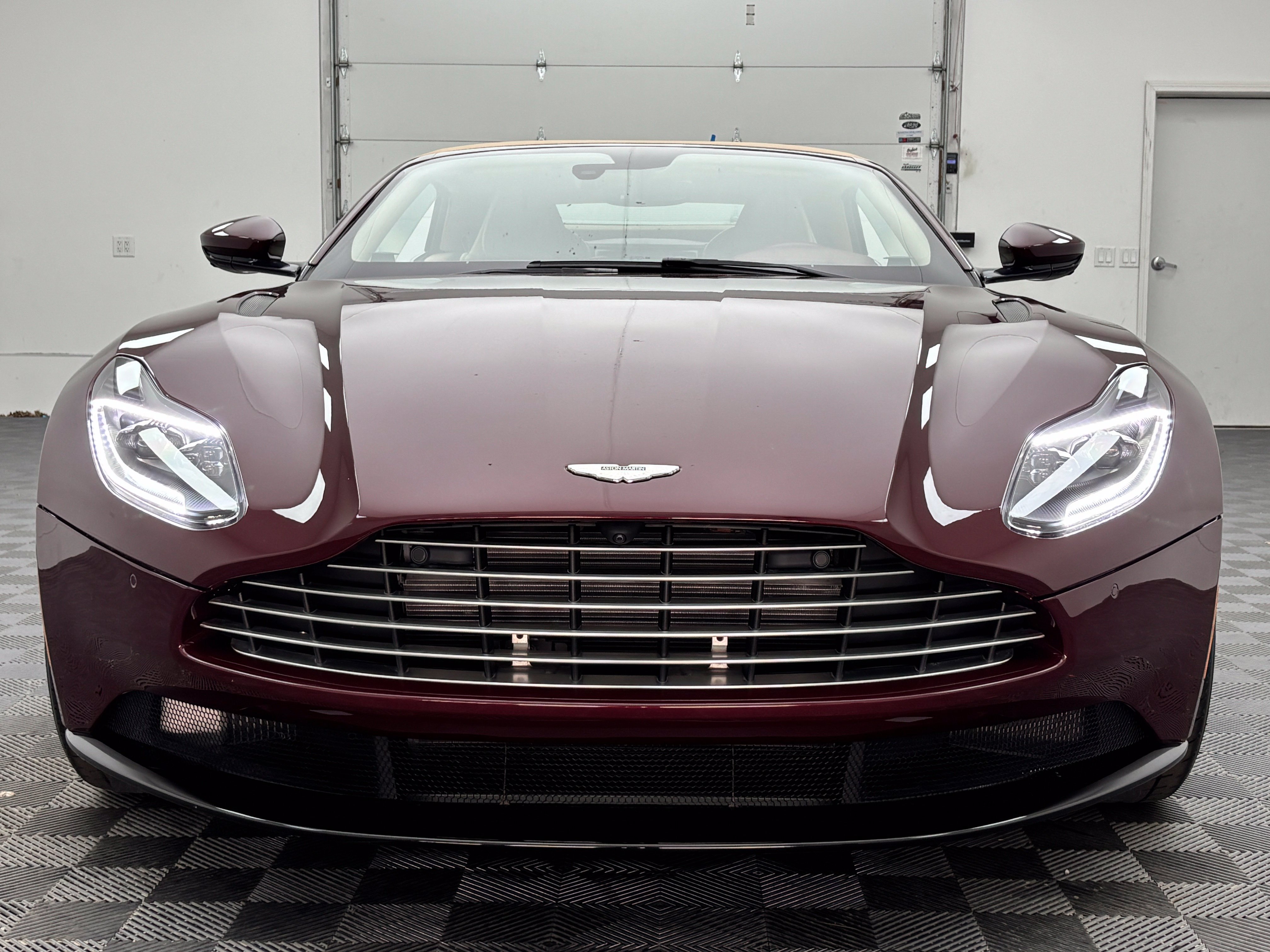 Used 2019 Aston Martin DB11 Volante RWD image 13