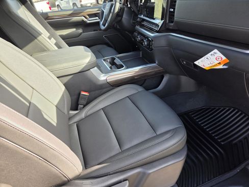 New 2026 Chevrolet Silverado 2500 LT w/ Trail Boss Package AWD/4WD image 9