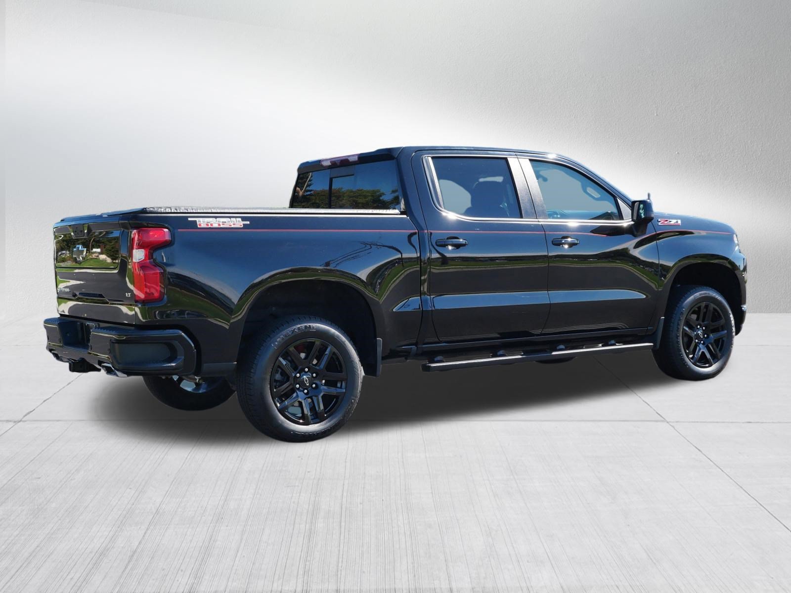 Used 2022 Chevrolet Silverado 1500 LT Trail Boss w/ LT Trail Boss Premium Package AWD/4WD image 7