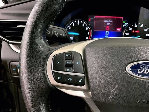 Used 2022 Ford Explorer XLT AWD/4WD image 17