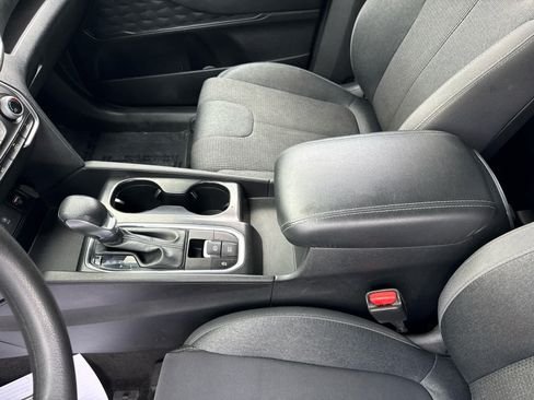 Used 2020 Hyundai Santa Fe SE FWD image 19