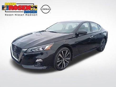 Certified 2020 Nissan Altima 2.5 Platinum image 1