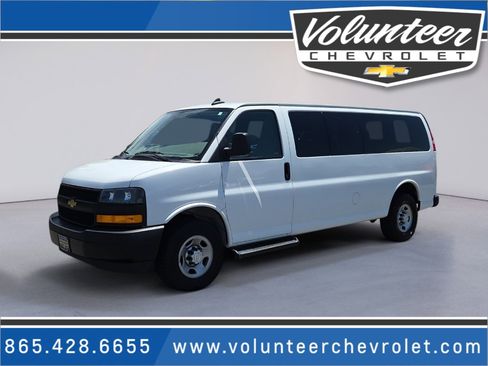 Used 2022 Chevrolet Express 3500 LS image 3