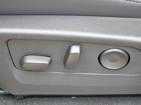 New 2026 GMC Canyon Elevation w/ Convenience Package image 39