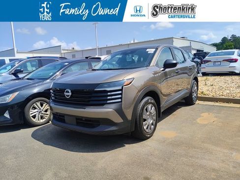 Used 2025 Nissan Kicks S AWD/4WD image 1