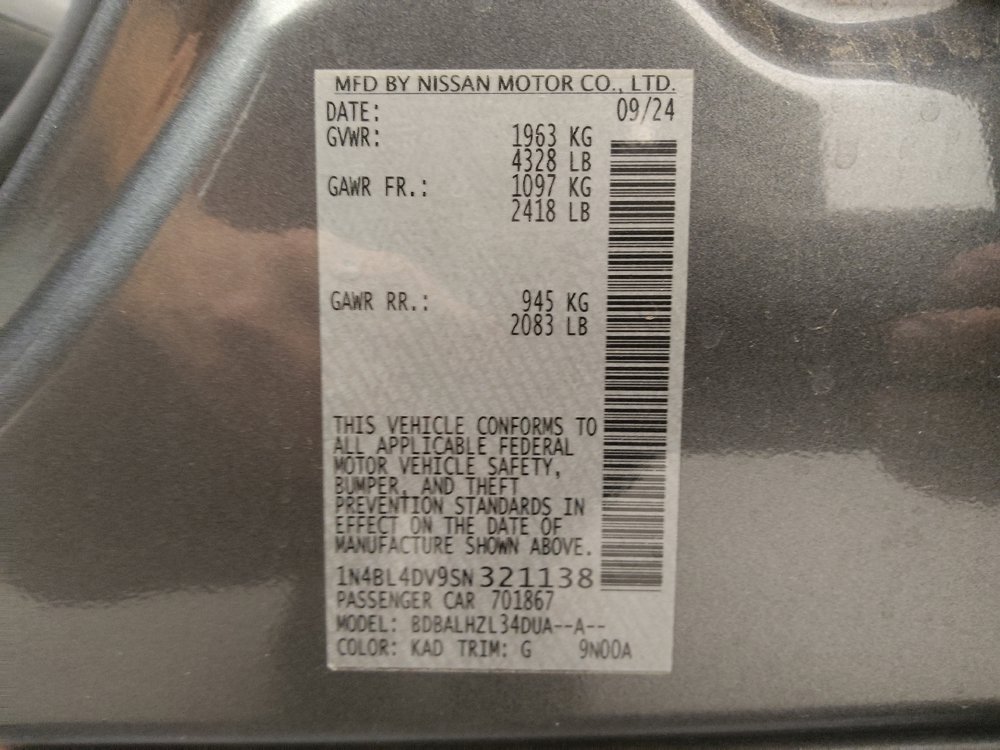 Used 2025 Nissan Altima 2.5 SV FWD image 33