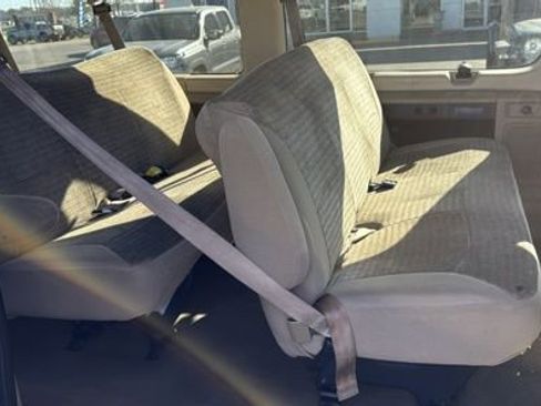 Used 2004 Ford E-350 and Econoline 350 Super Duty Wagon image 14