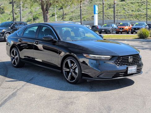 Used 2025 Honda Accord Sport image 7
