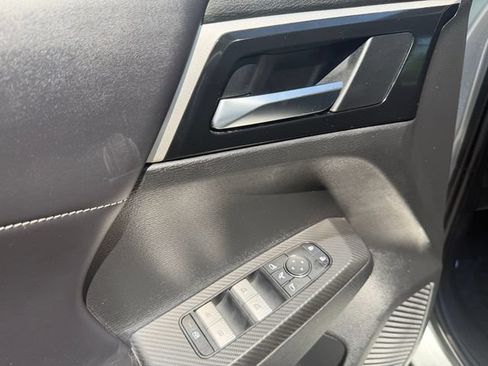 Used 2024 Mitsubishi Outlander SE Black Edition AWD/4WD image 18