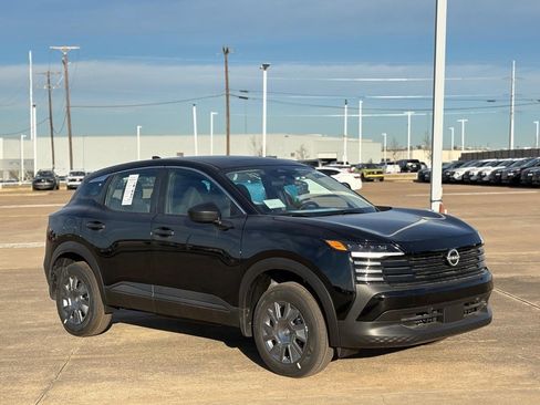 New 2026 Nissan Kicks S image 5