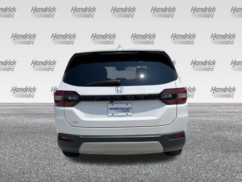 Used 2025 Honda Pilot EX-L image 8