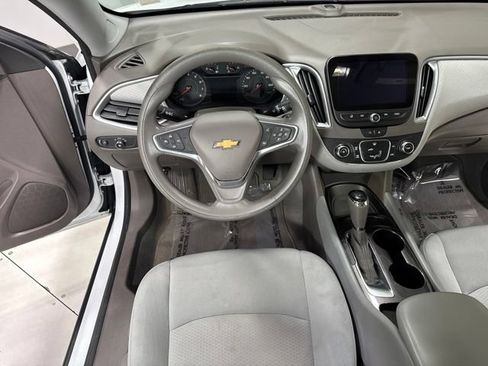 Used 2020 Chevrolet Malibu LS FWD image 14
