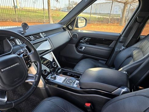 Used 2020 Land Rover Range Rover HSE image 11