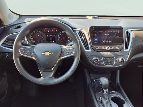 Certified 2024 Chevrolet Malibu LT FWD image 4