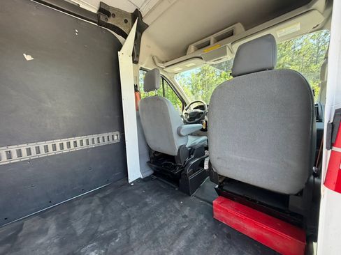 Used 2019 Ford Transit 150 148 Medium Roof RWD image 18