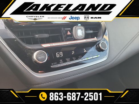 Used 2025 Toyota Corolla SE FWD image 22