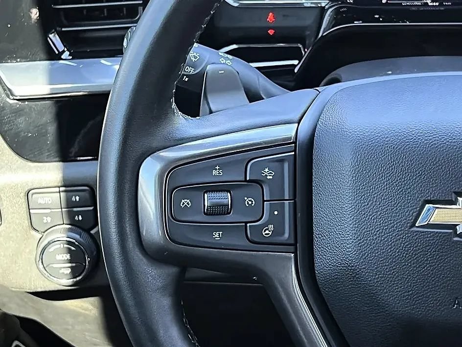 Used 2023 Chevrolet Silverado 1500 High Country w/ High Country Premium Package AWD/4WD image 23