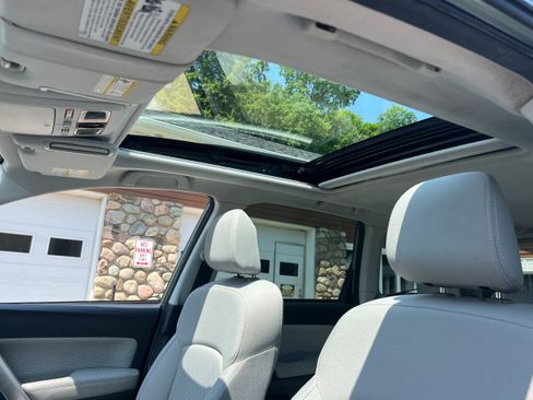 Used 2018 Subaru Forester 2.5i Premium w/ All-Weather Package AWD/4WD image 21
