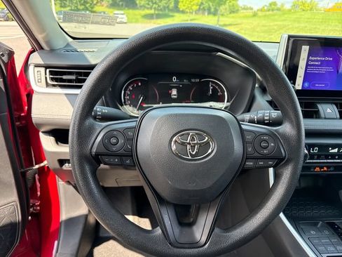 Certified 2025 Toyota RAV4 XLE AWD/4WD image 20