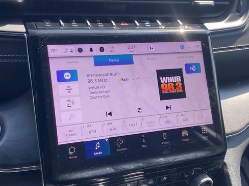 Used 2023 Jeep Grand Cherokee Overland w/ Advanced Protech Group III image 22