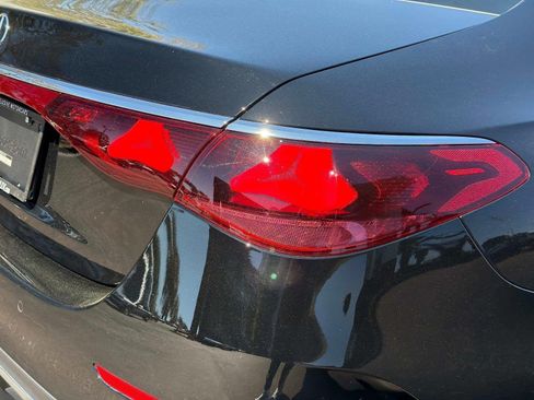 Used 2025 Mercedes-Benz E 350 Sedan image 15
