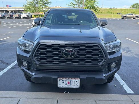 Used 2021 Toyota Tacoma TRD Off-Road w/ Technology Package AWD/4WD image 4